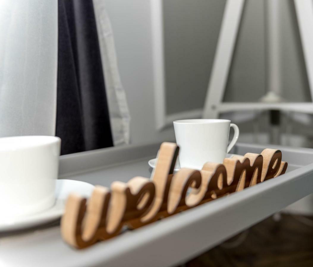 Central Premium Suites Timisoara Ngoại thất bức ảnh