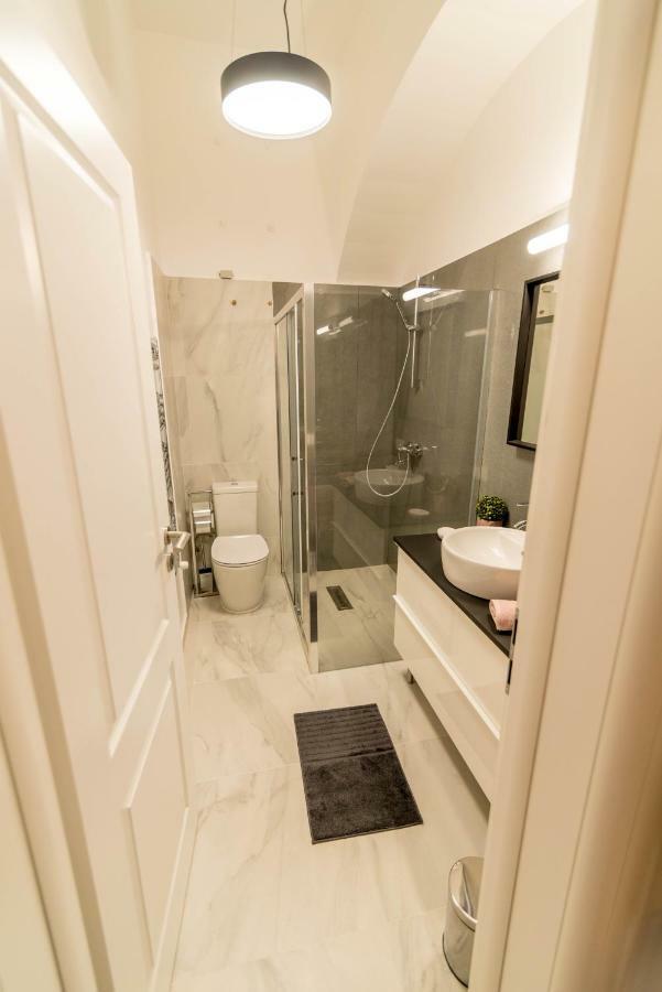 Central Premium Suites Timisoara Ngoại thất bức ảnh