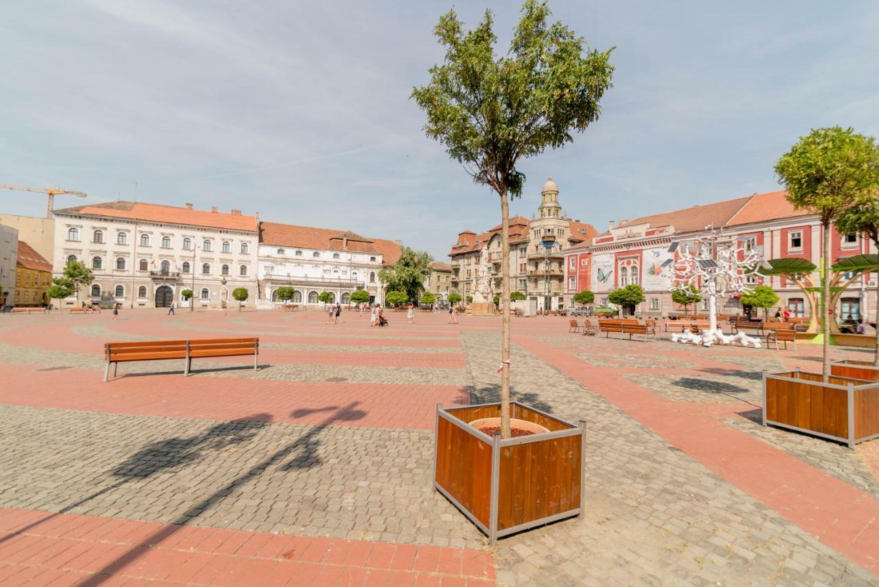 Central Premium Suites Timisoara Ngoại thất bức ảnh